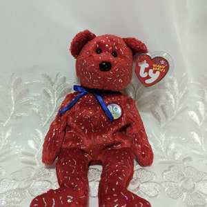 Ty Beanie Baby - Jahrzehnt Der rote Bär (22 cm)