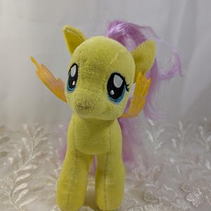 Ty Beanie Baby - Fluttershy the Yellow Pony from My Little Pony (7in) No Tag