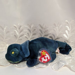 Ty Beanie Baby - Arc-en-ciel le caméléon bleu (8 po.) Fabriqué en Indonésie avec étiquette Tush Tag canadienne *Rare*
