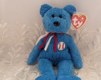 Ty Beanie Baby - Addison The baseball Bear (8.5in)