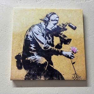 Large Wall Art, Wall Decor, Canvas Home Decor, Banksy Cameraman And Flower, Flower Graffiti Poster, Banksy Graffiti Art, Abstract Canvas Pos