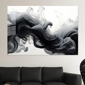 Puede incluir: Impresión de arte abstracto con un diseño de tinta negra en espiral y fluido sobre un fondo blanco.
