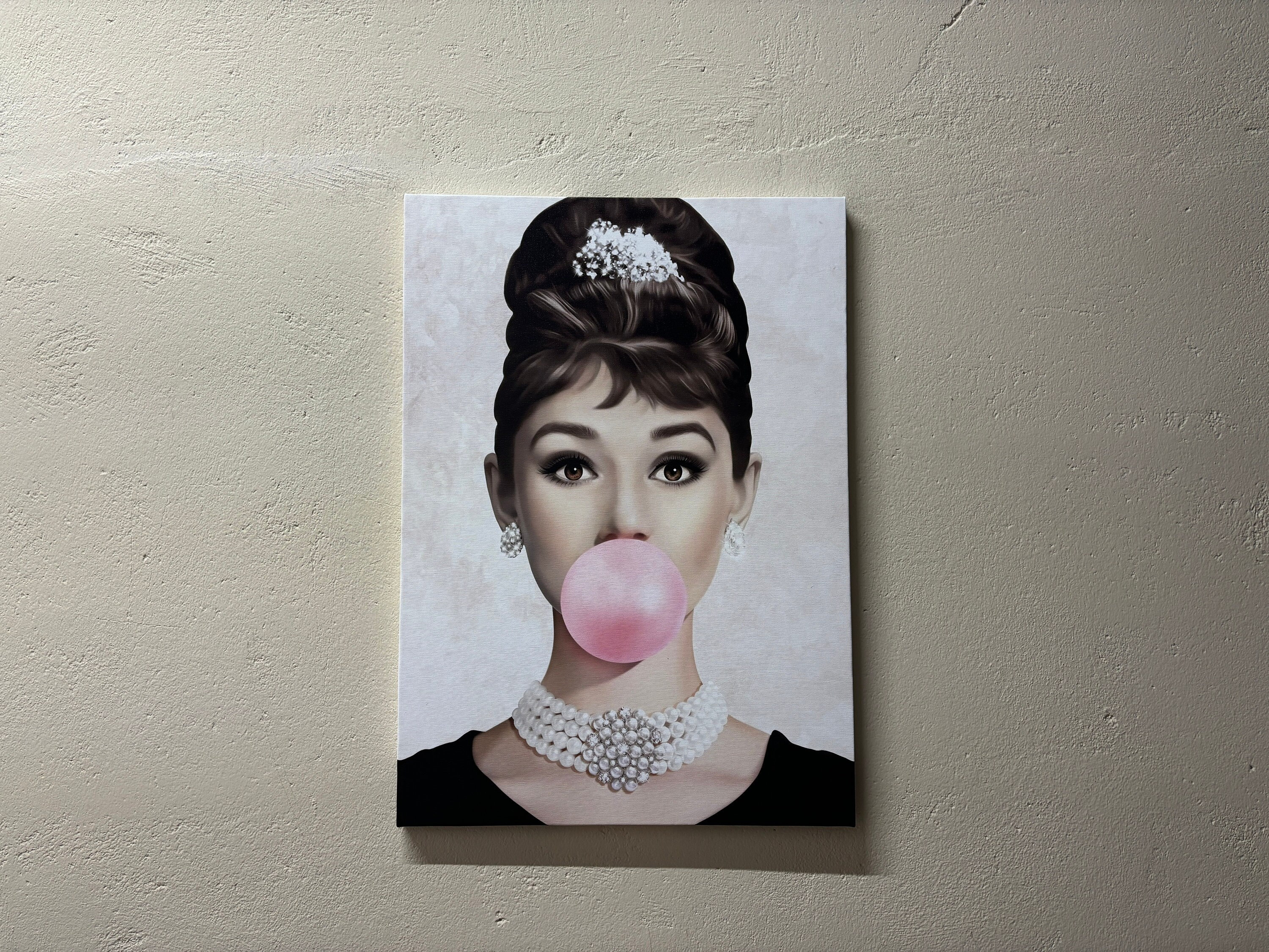 Canvas, Wall Decor, Wall Art, Wall Art Canvas, Audrey Hepburn, Audrey Hepburn Poster, Bubble Gum Print, Bubble Gum Painting, Modern Canvas