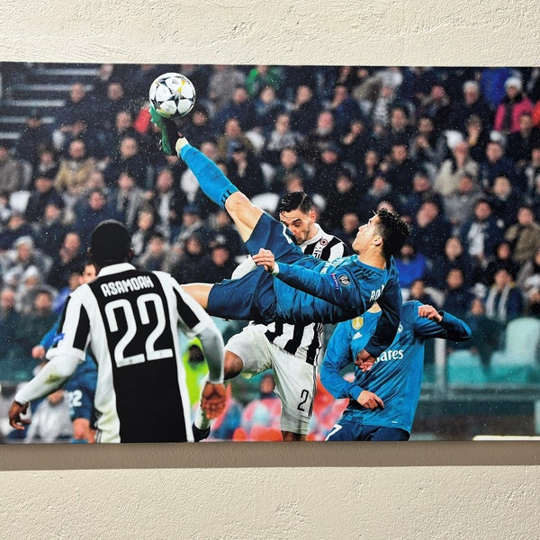 Oversized Wall Art, Soccer Artwork, Canvas Wall Art, Wall Art, Man Cave Wall Decor, Cristiano Ronaldo, Soccer Player Artwork,