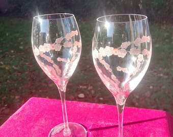 Extremely rare : set of two magnificent flower painted champagne glasses &quot;Laurent Perrier&quot;