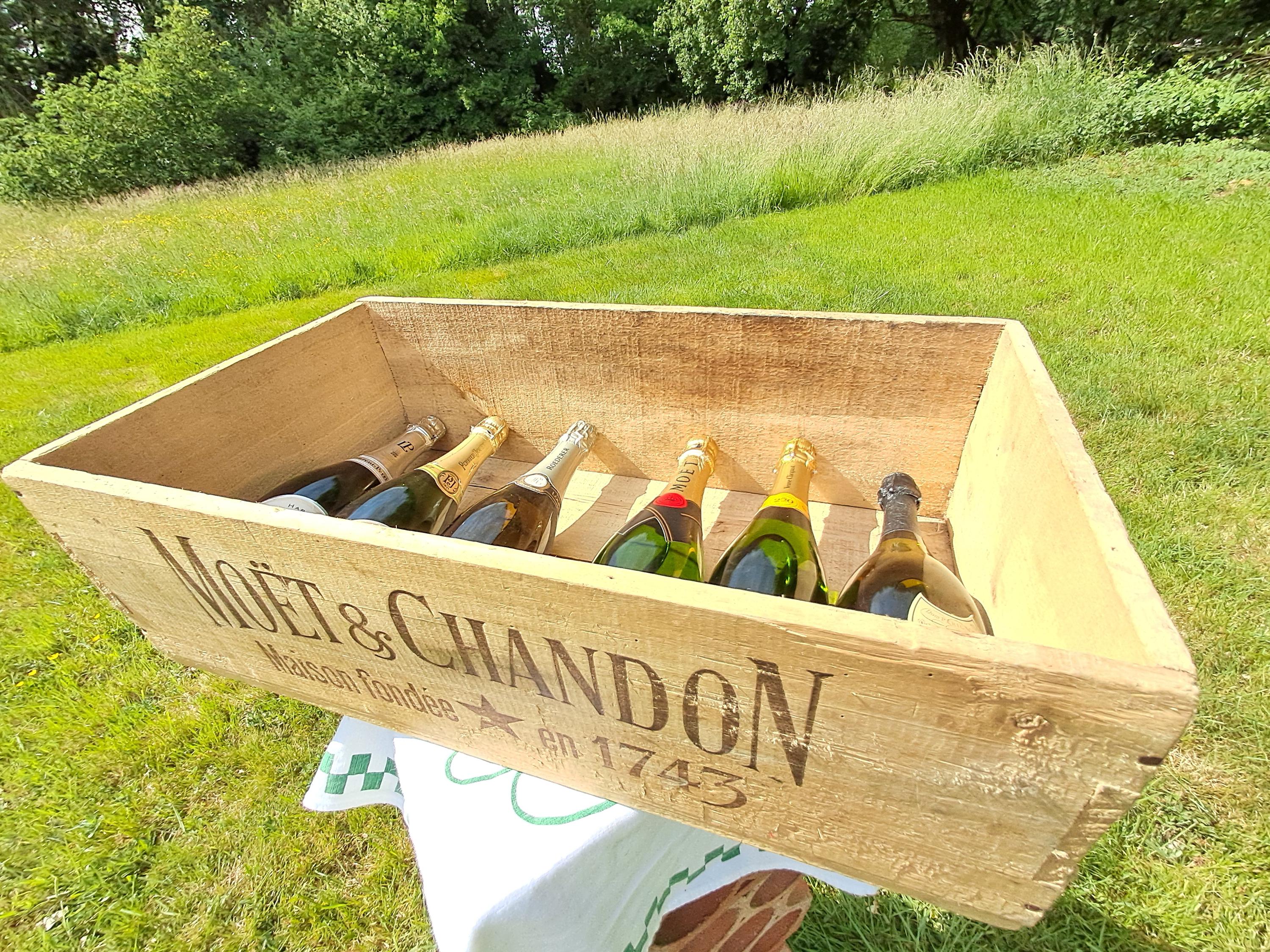 6 x MIXED SIZE FRENCH ITALIAN WOODEN WINE PORT CHAMPAGNE CRATES BOXES 6 x MIXED SIZE FRENCH ITALIAN WOODEN WINE PORT CHAMPAGNE CRATES BOXES