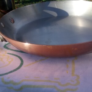 Vintage Robust Round Copper Frying Pan Stainless steel lining 8 inch 2-2.5mm thick copper Long handle with three rivets 1,25 kilo image 3