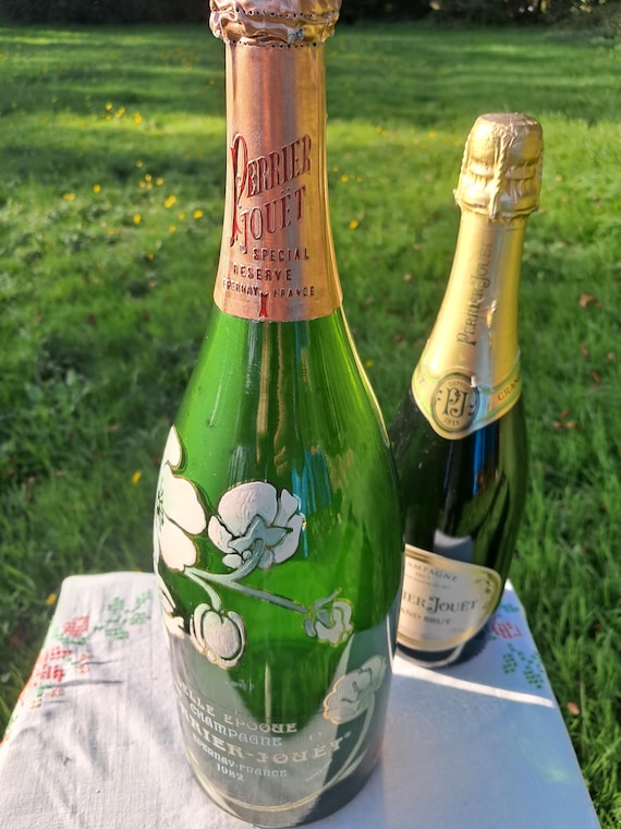未開封 古酒 PERRIER JOUET 1982年 シャンパン 750ml ペリエ・ジュエ ベル・エポック 1982年 | ワイン通販のフィラディス