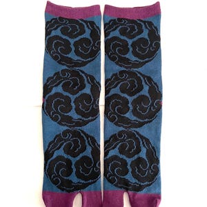 Japanese Goodluck Circle Wave Tabi Socks - Seigaiha Socks - Crew women men tabi socks - Split-Toe tabi socks - Fun Socks 21