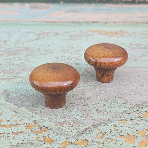 Vintage-Schrankknöpfe aus Holz | Paar runde Pilz-Schubladenknöpfe