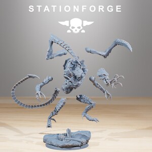 Xenarid Soul Eater / Bug / Big Guy / Nids / Alien / Xenid / Swarm / Sci Fi / Space / Table Top / Station Forge / 3D Print /4K Mini/Wargaming image 4