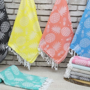 These Turkish Cotton Bath Towels Are 40% Off at