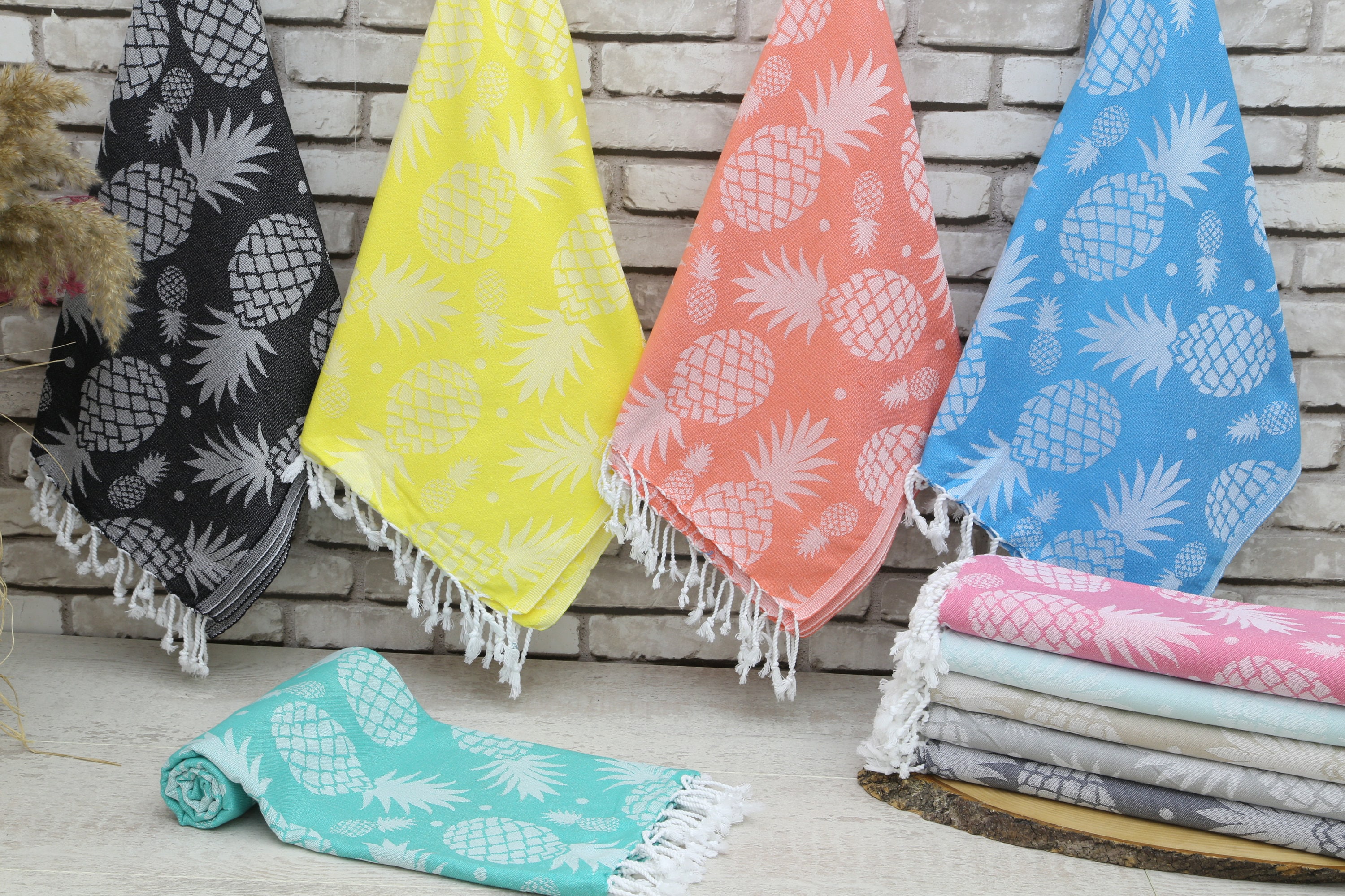 Blend Function And Style With Wholesale round kitchen towels with loop 