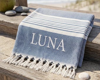 Regali personalizzati per matrimoni, teli mare, asciugamani da bagno con frange ricamati su misura, teli da piscina in cotone biologico per damigelle d'onore.
