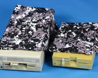 Bundle: dustcover set for Commodore 1x Floppy 1541 I + 1x Commodore Floppy 1541 II- Handmade Color Choice Retro Cover – Vintage Computer