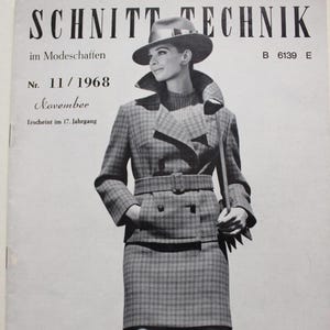 Könnte beinhalten: Schwarz-weiß-Magazin-Cover mit einer Frau in einem karierten Anzug, Hut und Stiefeln. Der Magazintitel lautet "SCHNITT TECHNIK" mit der Ausgabenummer "11/1968" und dem Monat "November".