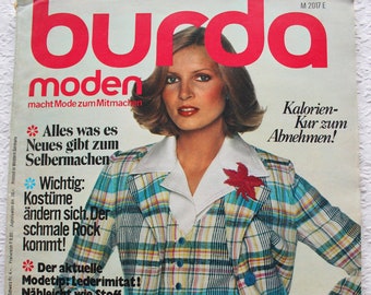 Vintage 1970s BURDA International SUMMER German Magazine