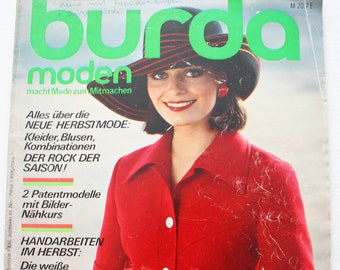 Burda Moden 8/ 1974 instructions, cutting sheets, fashion magazine, fashion booklet, sewing magazine, fashion magazine