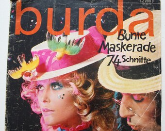 Burda numéro spécial Colorful Masquerade 1971 instructions, feuilles de découpe, magazine de mode livret de mode magazine de couture magazine de mode