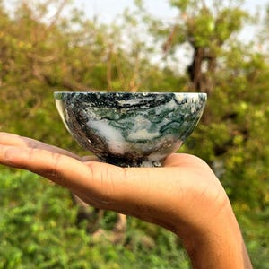 Cuenco de piedra de ágata musgosa poco común: cristal curativo, decoración del hogar (115 mm)