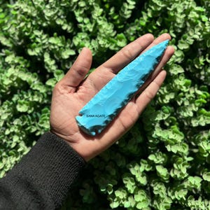 6&quot; Synthetic Turquoise Arrowhead: Hand Knapped Sword Athame