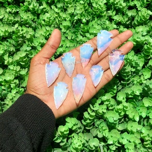 50 Pieces Opalite Arrowheads - Opal Crescent Arrowhead - Healing Stone - Crescent Arrowhead Shaped Gemstone For Wire Wrap Jewellry - Gift
