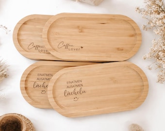 Ovales Brettchen aus Bambus mit Gravur | Brettchen mit Spruch | Holzbrett graviert | Geschenk Küche | Frühstücksbrett modern | Boho Deko