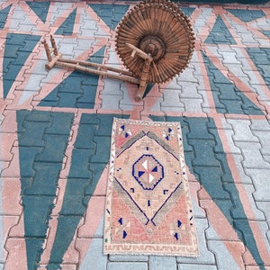 1x3 Turkish Vintage Oushak Doormat Rug, Anatolian Soft Rug, Unique Bath Rug, 2.6x1.4 Ft Rug, Handmade Wool Doormat, Pastel Colored Old Rug,