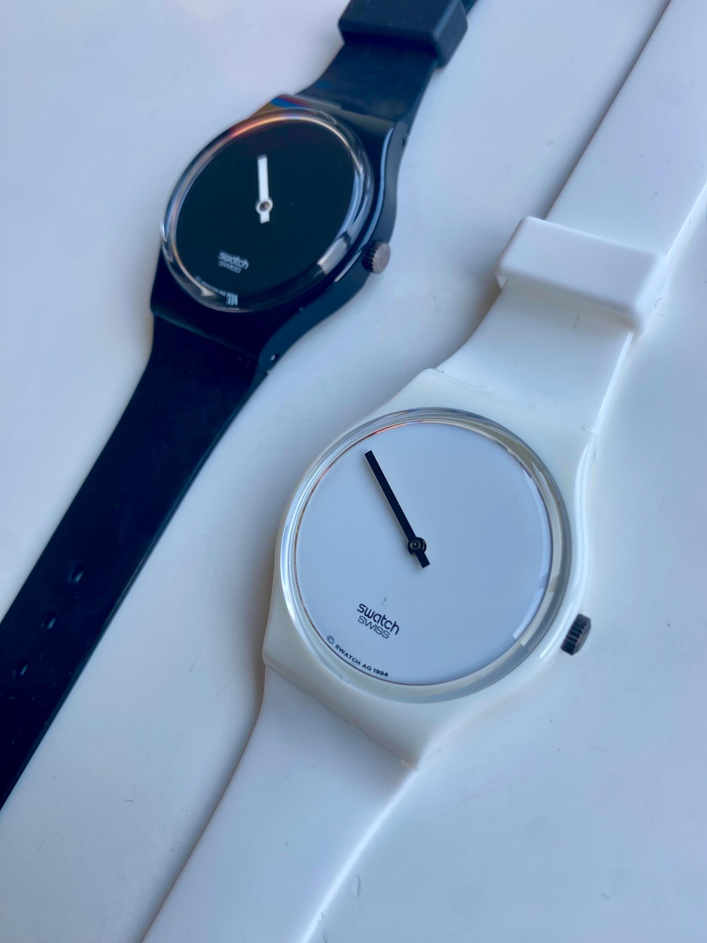 未使用⭐️Swatch⭐️White Hours & Black Minutes White Hours & Black Minutes GZS10PACK – swatchandbeyond.com