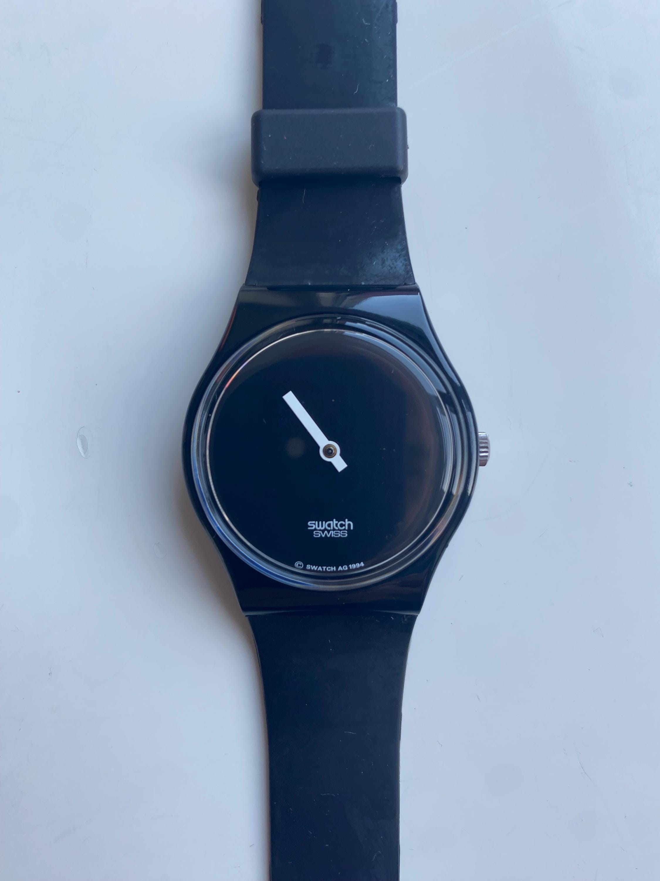 1995 Set of Two Swatch Watches White Hours Black Minutes GZS10PACK 