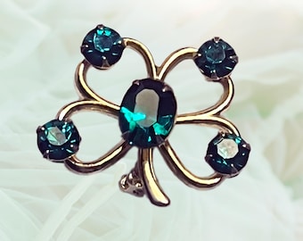 Vintage Gold Tone Shamrock/Clover Brooch with Green Stones - 1464