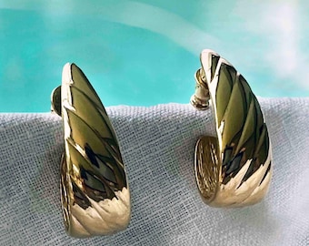 Monet Vintage Gold Tone Ribbed Half Hoop Pierced Earrings - E0210015