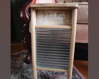 Antique Pearl Glass Washboard, Canadian Woodware Co. No. 801