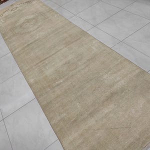 Vintage Turkish Hallway Runner: Handwoven Wool & Cotton, Faded Beige (4&#39;X14&#39;)