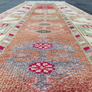 Vintage Oushak Teppichläufer: Verblasste Rote Türkische Wolle, 6.5&#39;x 33&#39;