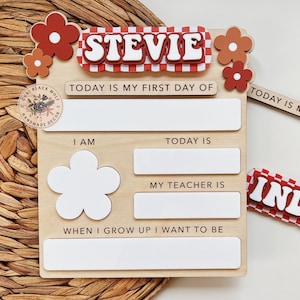 Signo del primer día de la escuela / Signo bohemio a cuadros / Signo personalizado del primer día de la escuela / Borrado en seco Primer día de la escuela Foto Prop