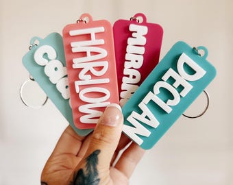 Etiqueta de acrílico para nombre / Etiqueta para mochila / Llavero para mochila / Etiqueta para pañalera / Etiqueta para lonchera / Llavero personalizado / Llavero con nombre para niños