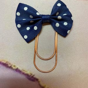 Fermacarte a fiocco pastello - Fermacarte a fiocco fatto a mano, Accessori per planner, Segnalibro per planner, Fermacarte largo