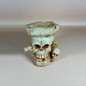 Skeleton Ribcage Ashtray | Gothic Home Decor | Hand-Made Ashtray with Skull Lid | Unique Gift for Horror Lovers