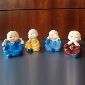 Mini Monk Figurine Set Mindfulness Gift & Buddha Meditation Shelf Decor (Set of 4)