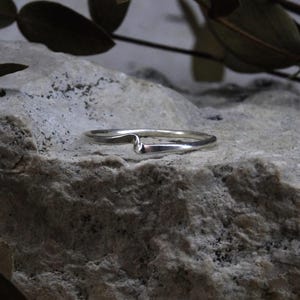 Bague vague faite main - Bijoux minimalistes en argent sterling