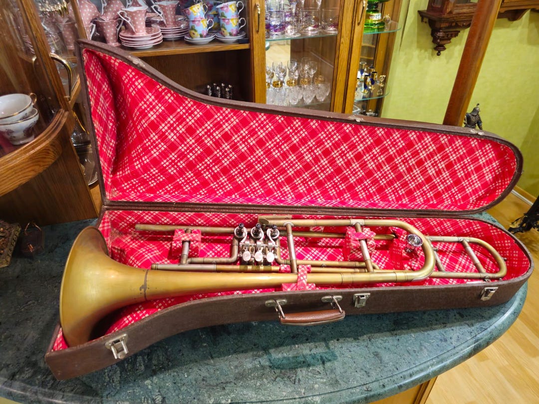 Easter Trombone ETB-330 /case