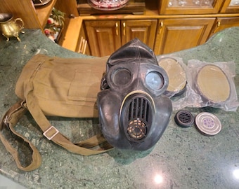 Stara radziecka maska gazowa PBF z torbą, rozmiar 2, ZSRR 1988