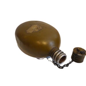 Vintage Military Aluminum Flask Red Vyborg 1953 Ukrainian Armed Forces War Ukraine russia image 8