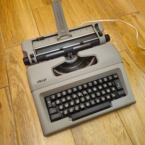 Vintage Electromechanical Typewriter Ivica-M Cyrillic Russian Text 1990