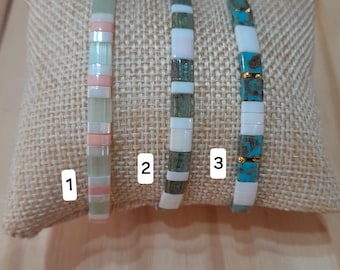 Bracelet made from Japanese Miyuki Tila beads.
