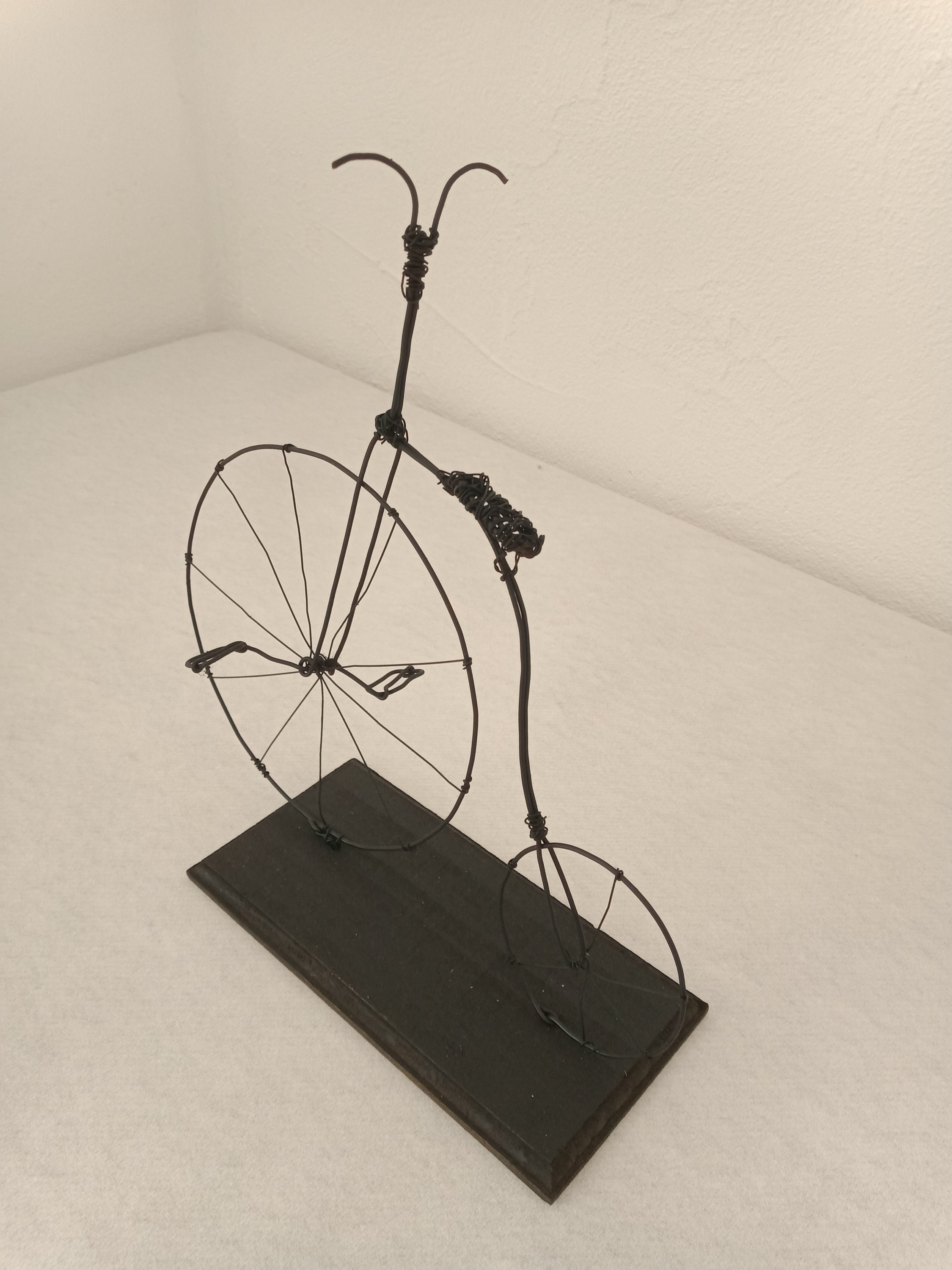 Bicyclette en Fil de Fer Recuit