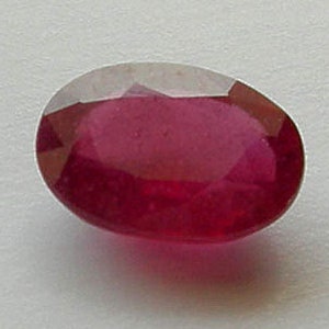 Rubis Thailande-Ovale facetté