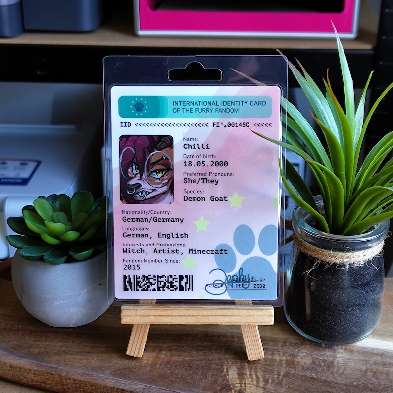 Personalized Furry Fandom ID Card Laminated, with optional NFC tag and lanyard Ideal for meetings, conventions and fursuit walks Fursona Accent Color