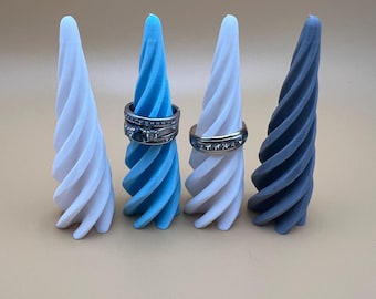 Twisted Ring Display
